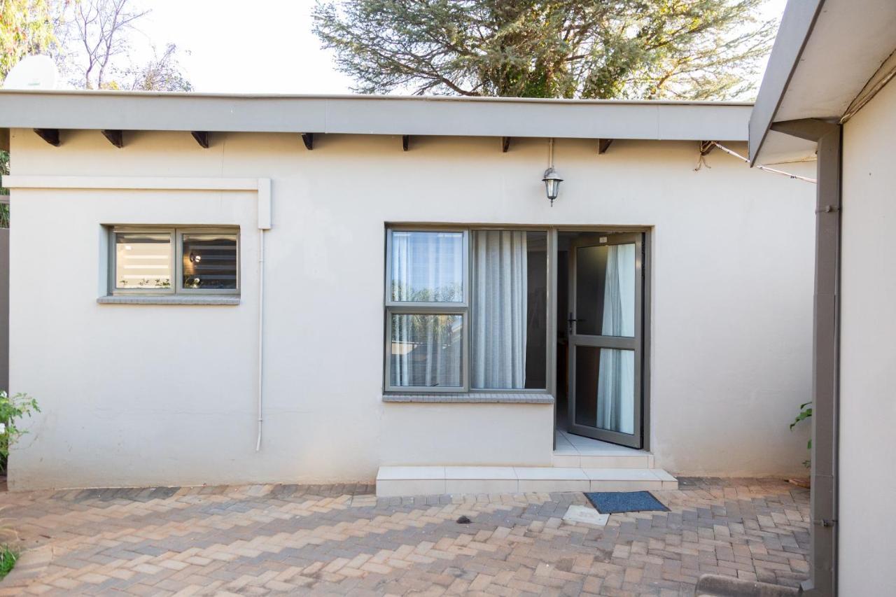 Glen Maine Guest House Pretoria Ngoại thất bức ảnh